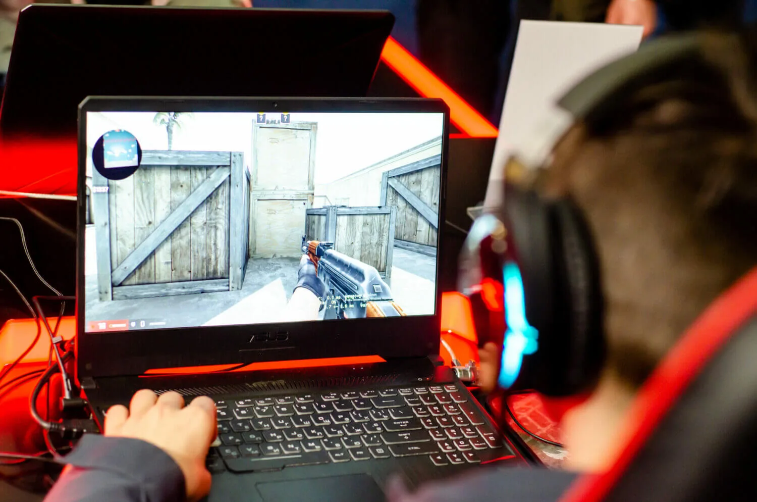 person playing cs go