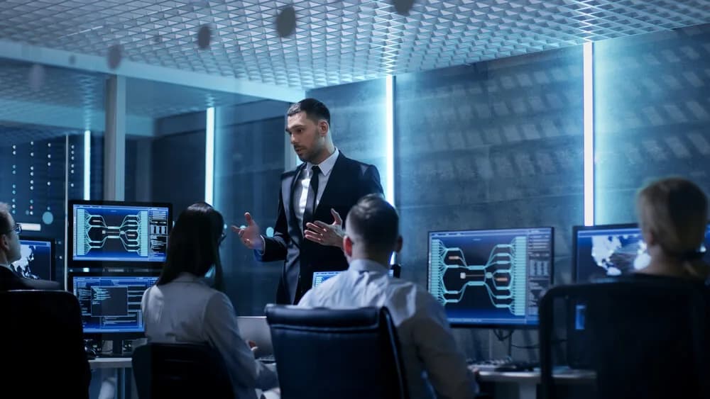 it security man in a cybersecurity teaching environment