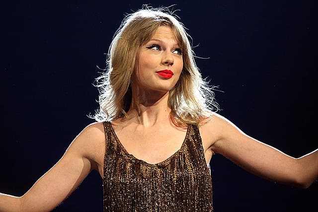 How the Taylor Swift Facebook Scam Became a Summer Hit